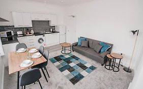 Florence Avenue, Apartment 2